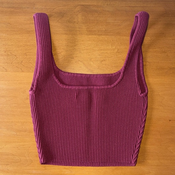 Aritzia Babaton Sculpt Knit Scoopneck Cropped Tank - XXS - Picture 2 of 4